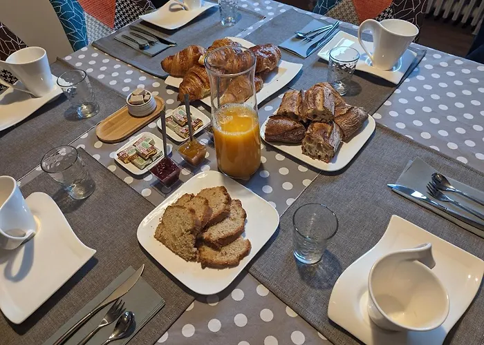 Anne Et Stan - Avec Petit Dejeuner - Proche Centre Et Circuit Nocleg ze śniadaniem *