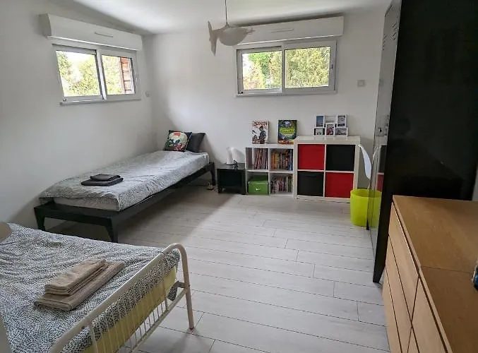 Anne Et Stan - Avec Petit Dejeuner - Proche Centre Et Circuit Le Mans