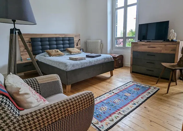 Anne Et Stan - Avec Petit Dejeuner - Proche Centre Et Circuit Nocleg ze śniadaniem